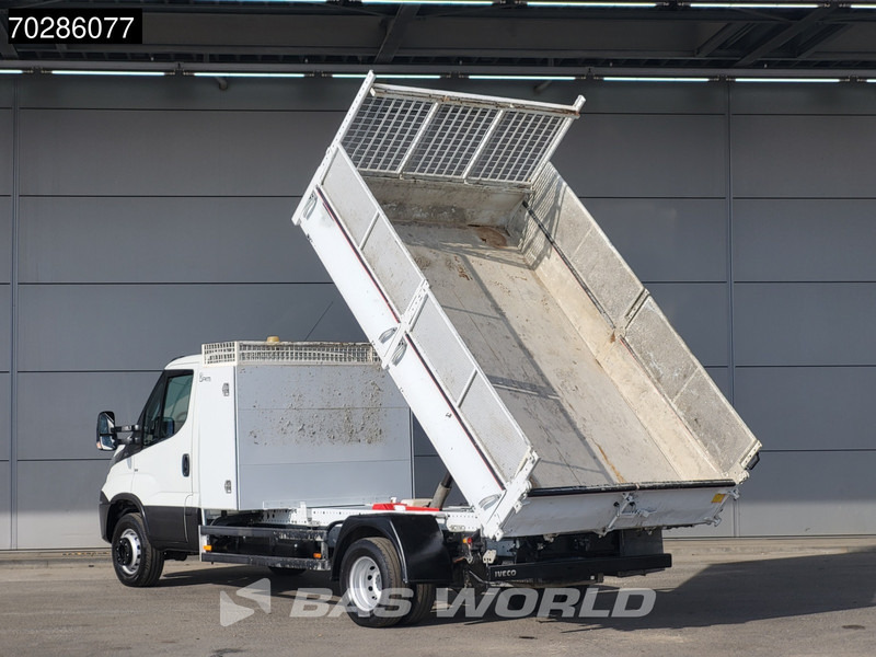 Iveco Daily 72C18 3.0L Kipper met Kist Dubbellucht 3,5t Trekhaak Airco Cruise Euro6 Tipper Benne Kieper Airco Trekhaak Cruise control - Furgoneta basculante: foto 2 Iveco Daily 72C18 3.0L Kipper met Kist Dubbellucht 3,5t Trekhaak Airco Cruise Euro6 Tipper Benne Kieper Airco Trekhaak Cruise control - Furgoneta basculante: foto 2