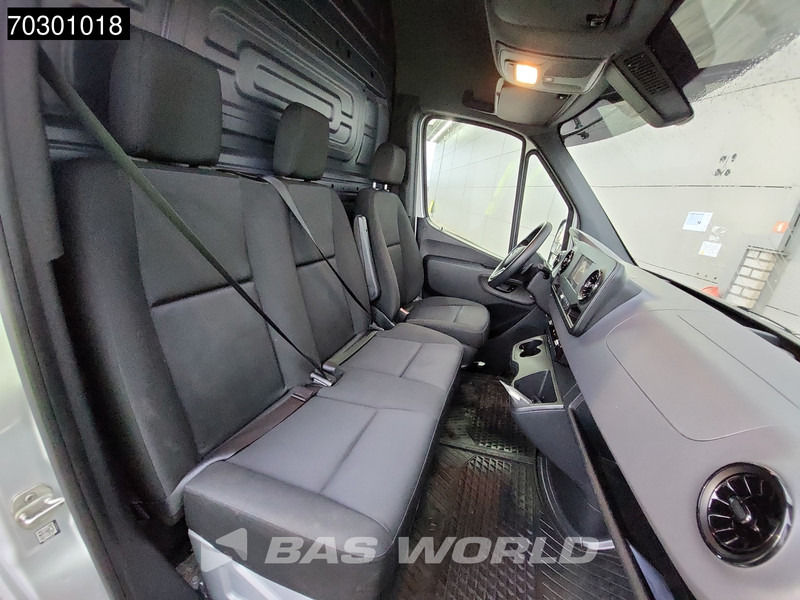 Furgoneta pequeña Mercedes-Benz Sprinter 315 CDI Special Edition Automaat L2H2 Trekhaak 150PK Airco Camera Parkeersensoren MBUX CarPlay Euro6 L2 12m3 Airco: foto 14 Furgoneta pequeña Mercedes-Benz Sprinter 315 CDI Special Edition Automaat L2H2 Trekhaak 150PK Airco Camera Parkeersensoren MBUX CarPlay Euro6 L2 12m3 Airco: foto 14