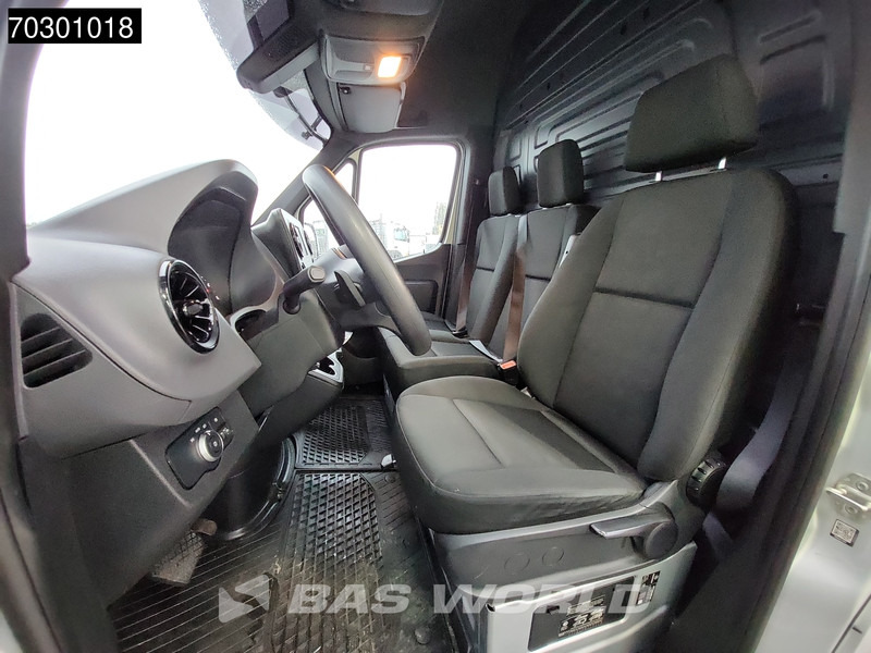 Furgoneta pequeña Mercedes-Benz Sprinter 315 CDI Special Edition Automaat L2H2 Trekhaak 150PK Airco Camera Parkeersensoren MBUX CarPlay Euro6 L2 12m3 Airco: foto 13 Furgoneta pequeña Mercedes-Benz Sprinter 315 CDI Special Edition Automaat L2H2 Trekhaak 150PK Airco Camera Parkeersensoren MBUX CarPlay Euro6 L2 12m3 Airco: foto 13