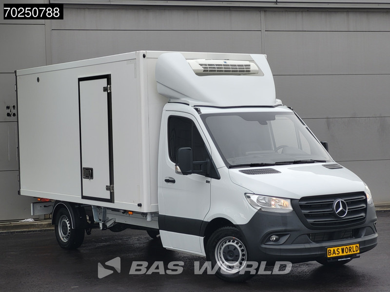 Mercedes-Benz Sprinter 317 CDI Koelwagen Thermo King V-300max 230V stekker Bakwagen Koel Kühlwagen 16m3 Airco Cruise control - Furgoneta frigorifica: foto 2 Mercedes-Benz Sprinter 317 CDI Koelwagen Thermo King V-300max 230V stekker Bakwagen Koel Kühlwagen 16m3 Airco Cruise control - Furgoneta frigorifica: foto 2