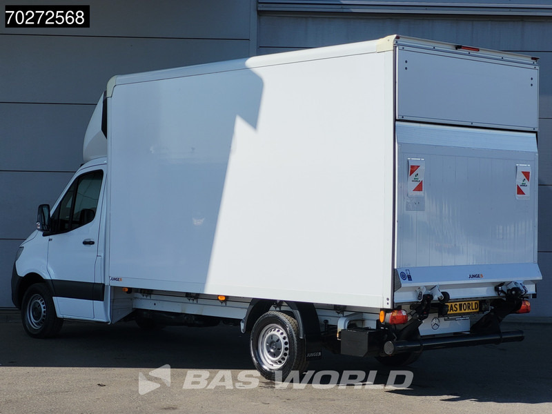 Mercedes-Benz Sprinter 317 CDI Laadklep Automaat Bakwagen 170PK Camera Airco Euro6 Meubelbak Koffer 20m3 Airco - Furgoneta caja cerrada: foto 5 Mercedes-Benz Sprinter 317 CDI Laadklep Automaat Bakwagen 170PK Camera Airco Euro6 Meubelbak Koffer 20m3 Airco - Furgoneta caja cerrada: foto 5