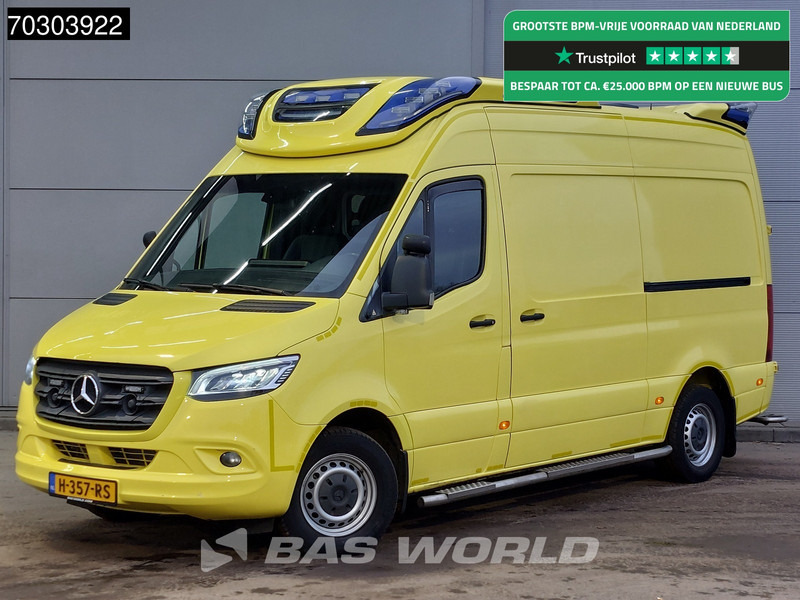 Mercedes-Benz Sprinter 319 CDI 3.0L V6 Ambulance 190PK L2H2 LED Airco Cruise Camera MBUX CarPlay Euro6 Krankenwagen Rettungswagen L2 8m3 Airco Cruise c - Ambulancia: foto 1 Mercedes-Benz Sprinter 319 CDI 3.0L V6 Ambulance 190PK L2H2 LED Airco Cruise Camera MBUX CarPlay Euro6 Krankenwagen Rettungswagen L2 8m3 Airco Cruise c - Ambulancia: foto 1
