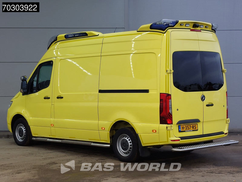 Mercedes-Benz Sprinter 319 CDI 3.0L V6 Ambulance 190PK L2H2 LED Airco Cruise Camera MBUX CarPlay Euro6 Krankenwagen Rettungswagen L2 8m3 Airco Cruise c - Ambulancia: foto 2 Mercedes-Benz Sprinter 319 CDI 3.0L V6 Ambulance 190PK L2H2 LED Airco Cruise Camera MBUX CarPlay Euro6 Krankenwagen Rettungswagen L2 8m3 Airco Cruise c - Ambulancia: foto 2