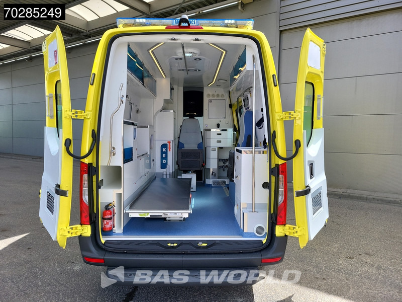 Mercedes-Benz Sprinter 319 CDI Automaat Nieuw! Complete Ambulance Ziekenwagen Rettungswagen Krankenwagen 11m3 Airco Cruise control - Ambulancia: foto 3 Mercedes-Benz Sprinter 319 CDI Automaat Nieuw! Complete Ambulance Ziekenwagen Rettungswagen Krankenwagen 11m3 Airco Cruise control - Ambulancia: foto 3