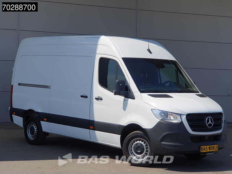 Mercedes-Benz Sprinter 319 CDI COMING SOON! Automaat L2H2 190PK Trekhaak Airco Camera Parkeersensoren Euro6 L2 12m3 Airco Trekhaak - Furgón: foto 5 Mercedes-Benz Sprinter 319 CDI COMING SOON! Automaat L2H2 190PK Trekhaak Airco Camera Parkeersensoren Euro6 L2 12m3 Airco Trekhaak - Furgón: foto 5
