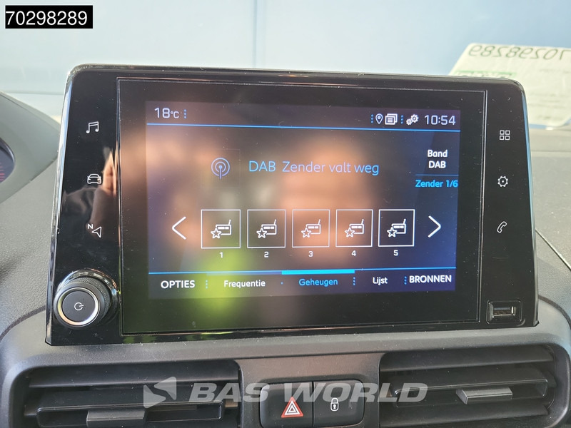 Furgoneta pequeña Peugeot Partner 110PK Benzine Emissievrij L1H1 Navi Airco Cruise Parkeersensoren Euro6 L1 Kompakt Airco Cruise control: foto 12