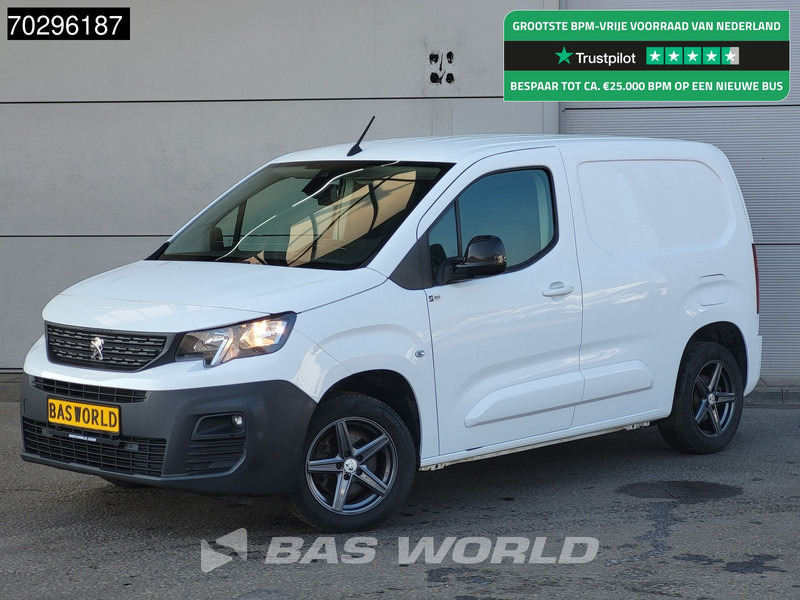 Peugeot Partner 130pk Benzine Emissievrij L1H1 Navi Airco Cruise Parkeersensoren Euro6 L1 Kompakt Airco Trekhaak Cruise control - Furgoneta pequeña: foto 1 Peugeot Partner 130pk Benzine Emissievrij L1H1 Navi Airco Cruise Parkeersensoren Euro6 L1 Kompakt Airco Trekhaak Cruise control - Furgoneta pequeña: foto 1