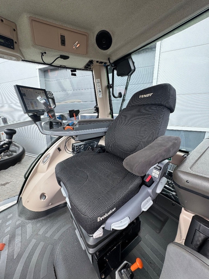Tractor Fendt 930 Vario S4 Profi Plus: foto 17