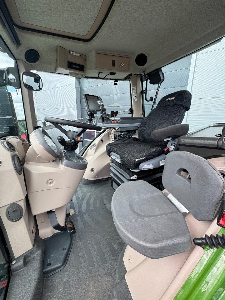 Tractor Fendt 930 Vario S4 Profi Plus: foto 16