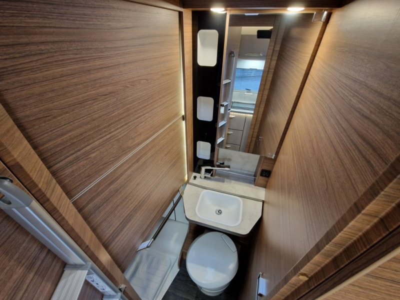 Autocaravana integral Knaus Tourer Van 500 MQ: foto 13