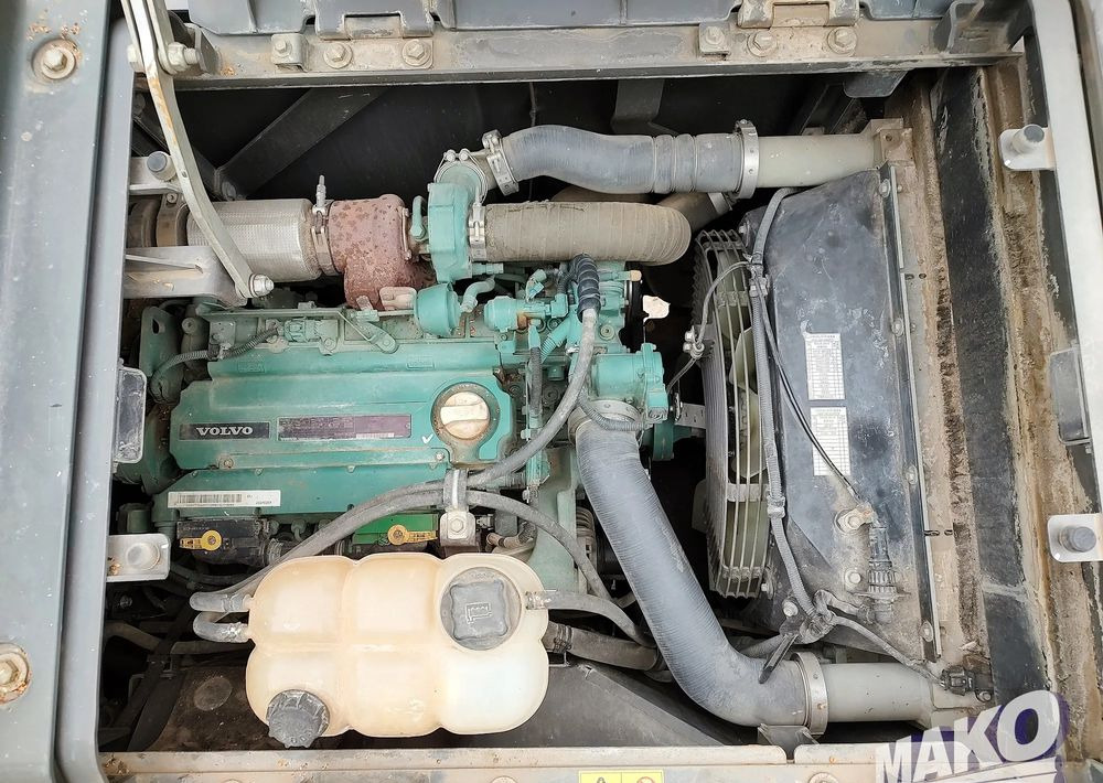 Excavadora de cadenas Volvo EC140 EL: foto 18