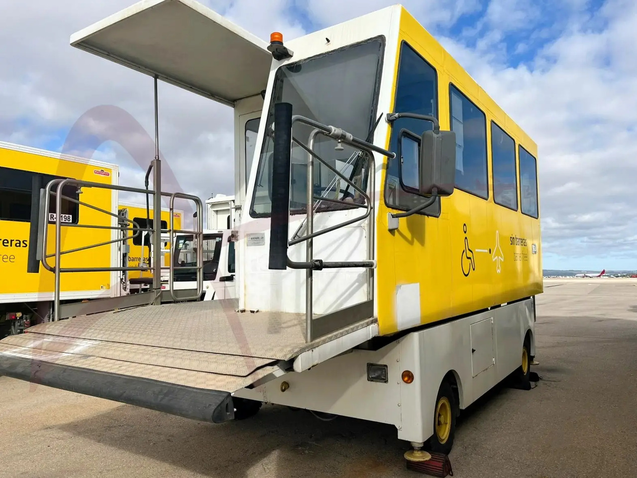 AEROFABRIL 6C-4M-ALT.6 - Ambulift: foto 2 AEROFABRIL 6C-4M-ALT.6 - Ambulift: foto 2