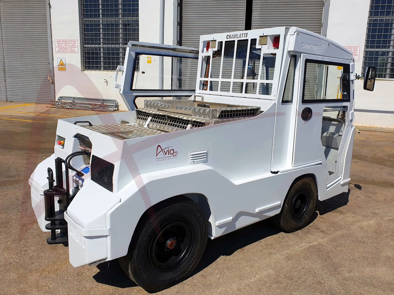 CHARLATTE TE.225 - Tractor de equipaje: foto 2 CHARLATTE TE.225 - Tractor de equipaje: foto 2