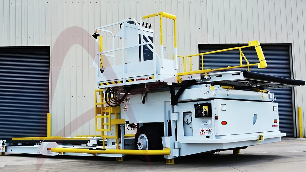 FMC COMMANDER 15U - Cargadora de contenedores/ Palets: foto 1 FMC COMMANDER 15U - Cargadora de contenedores/ Palets: foto 1