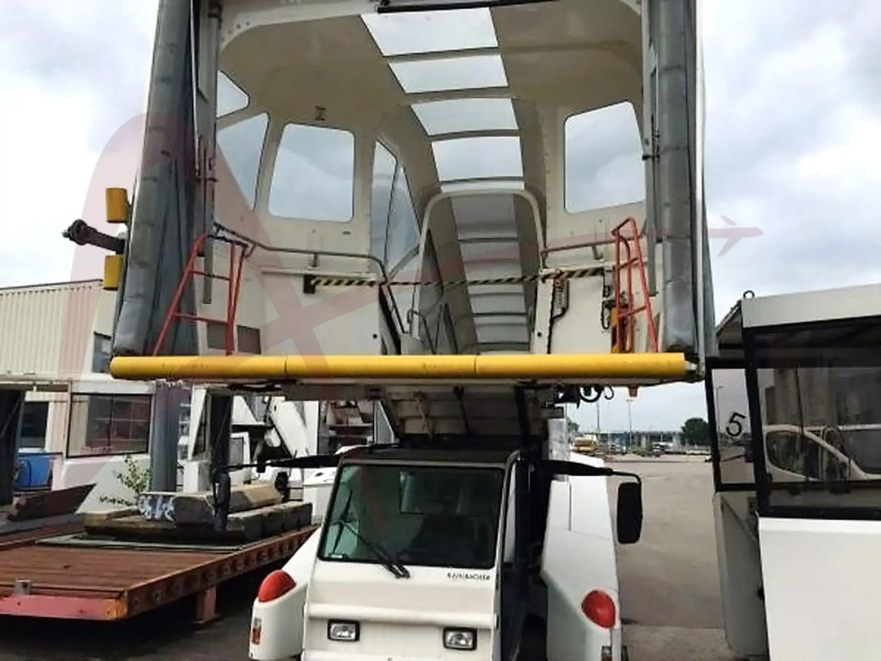 KAHLBACHER JET-STEP 180/420 - Escalera de pasajeros: foto 5 KAHLBACHER JET-STEP 180/420 - Escalera de pasajeros: foto 5