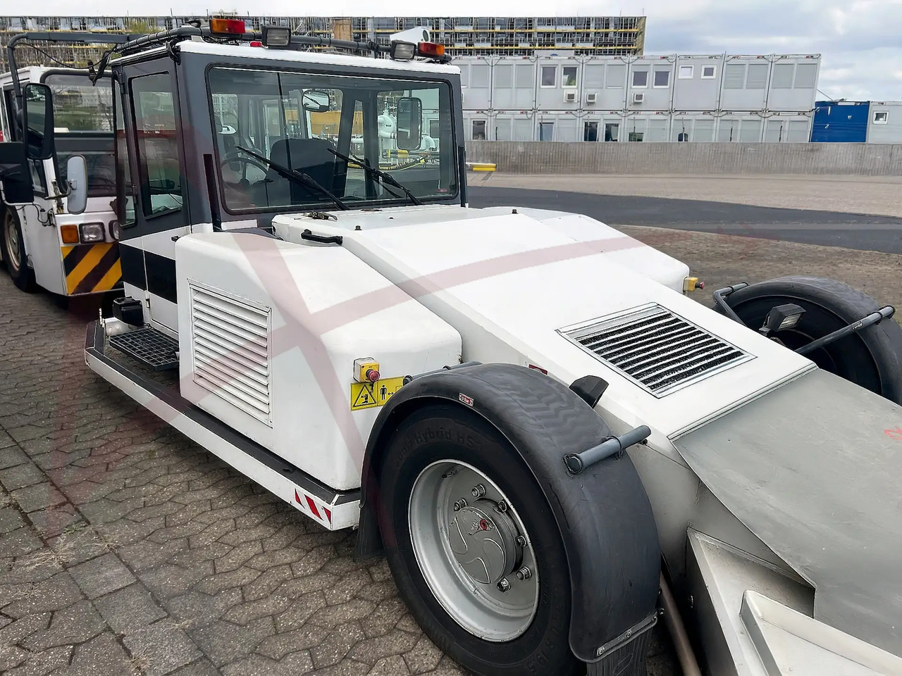 KALMAR MOTOR AB TBL 50 - Remolcador de aviones: foto 2 KALMAR MOTOR AB TBL 50 - Remolcador de aviones: foto 2