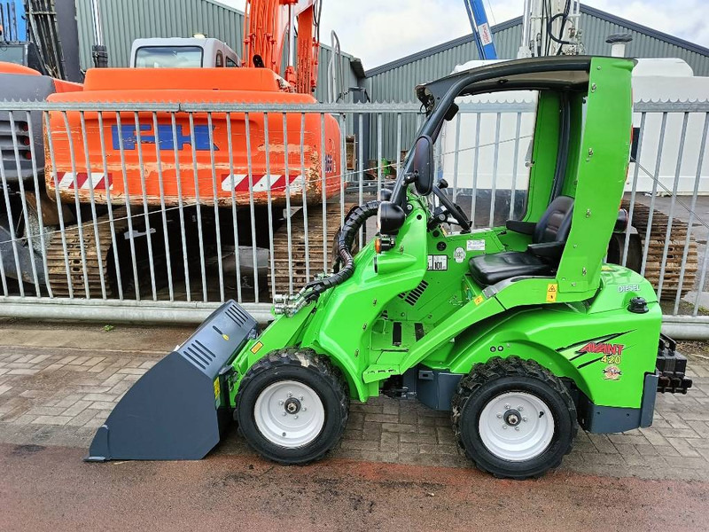 Minicargadora de cadenas Avant M420 MSDNT mini shovel loader lader 980 kg CE: foto 8