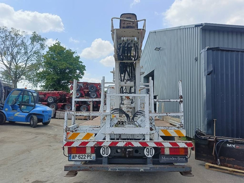 Mercedes-Benz atego risa camgrue 9501 drill boor airco incl rod - Perforadora: foto 5 Mercedes-Benz atego risa camgrue 9501 drill boor airco incl rod - Perforadora: foto 5