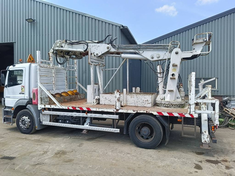 Mercedes-Benz atego risa camgrue 9501 drill boor airco incl rod - Perforadora: foto 3 Mercedes-Benz atego risa camgrue 9501 drill boor airco incl rod - Perforadora: foto 3