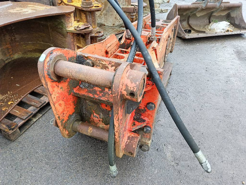 NPK E 210 GH9 hamer hammer hydraulic 18-25 ton 2000 - Martillo hidráulico para Maquinaria de construcción: foto 3 NPK E 210 GH9 hamer hammer hydraulic 18-25 ton 2000 - Martillo hidráulico para Maquinaria de construcción: foto 3