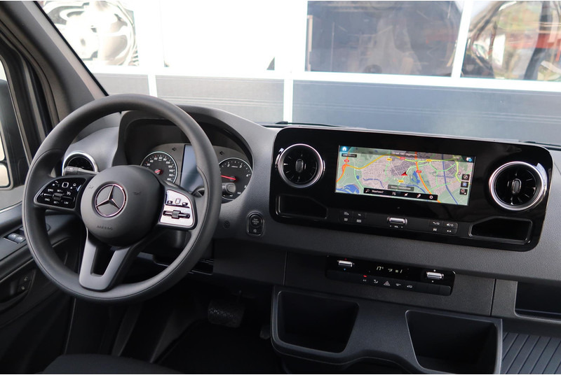 Mercedes-Benz Sprinter 317 CDI L2H2 BPM VRIJ/ AUT/ 3.5T/ LED/ CAMERA/ MBUX/ CRUISE/ CLIMA - Furgón: foto 5 Mercedes-Benz Sprinter 317 CDI L2H2 BPM VRIJ/ AUT/ 3.5T/ LED/ CAMERA/ MBUX/ CRUISE/ CLIMA - Furgón: foto 5