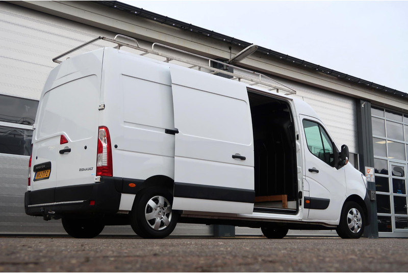 Renault Master T35 2.3 dCi 180 L3H2 Energy LED/ CRUISE/ AIRCO/ IMPERIAAL/ TREKHAAK - Furgón: foto 3 Renault Master T35 2.3 dCi 180 L3H2 Energy LED/ CRUISE/ AIRCO/ IMPERIAAL/ TREKHAAK - Furgón: foto 3