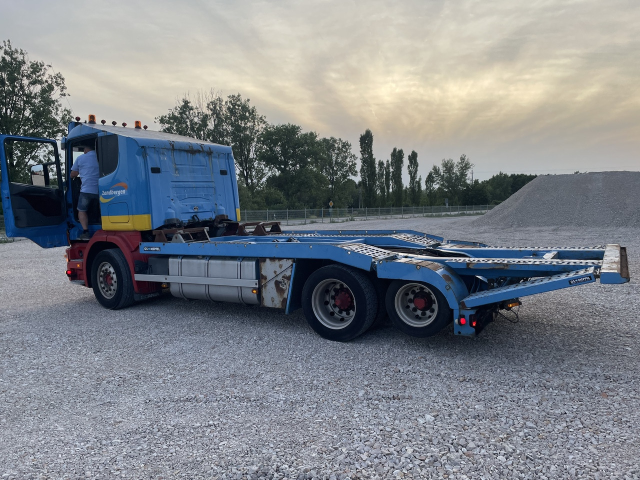 SCANIA 164 480 V8 GS MEPPEL - Camión portavehículos: foto 5 SCANIA 164 480 V8 GS MEPPEL - Camión portavehículos: foto 5