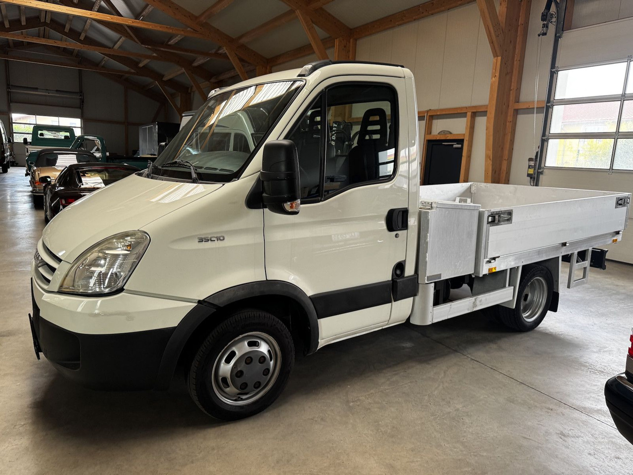 Iveco Daily 35C10 Pritsche HIAB Kran 1. Hand! - Furgoneta caja abierta: foto 2 Iveco Daily 35C10 Pritsche HIAB Kran 1. Hand! - Furgoneta caja abierta: foto 2