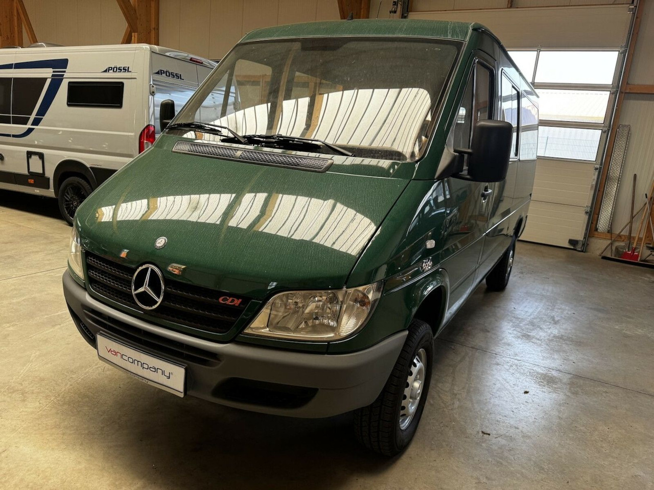 Mercedes-Benz Sprinter 313 CDI 4x4 Allrad ZG3 Topzustand! - Furgoneta de pasajeros, Furgoneta combi: foto 2 Mercedes-Benz Sprinter 313 CDI 4x4 Allrad ZG3 Topzustand! - Furgoneta de pasajeros, Furgoneta combi: foto 2