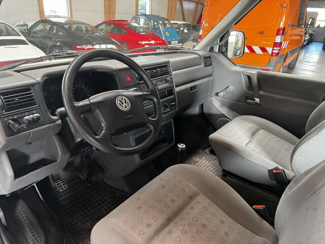 VW T4 Caravelle 2.5 TDI Syncro Sperre 1. Hand! - Coche: foto 4 VW T4 Caravelle 2.5 TDI Syncro Sperre 1. Hand! - Coche: foto 4