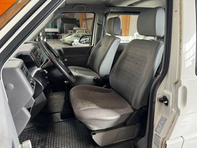 VW T4 Caravelle 2.5 TDI Syncro Sperre 1. Hand! - Coche: foto 2 VW T4 Caravelle 2.5 TDI Syncro Sperre 1. Hand! - Coche: foto 2