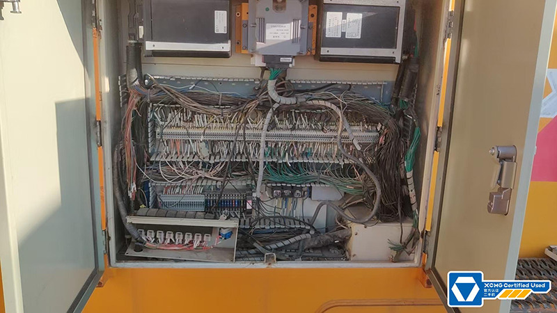 XCMG 500 tons 2016 XGC500 used lift machine crane with crawler for sale - Grúa sobre orugas: foto 4 XCMG 500 tons 2016 XGC500 used lift machine crane with crawler for sale - Grúa sobre orugas: foto 4