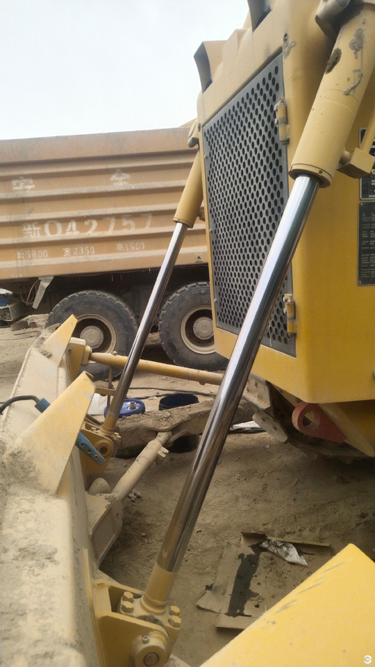 XCMG D170 used small bulldozer dozer hydraulic price - Bulldozer: foto 2 XCMG D170 used small bulldozer dozer hydraulic price - Bulldozer: foto 2