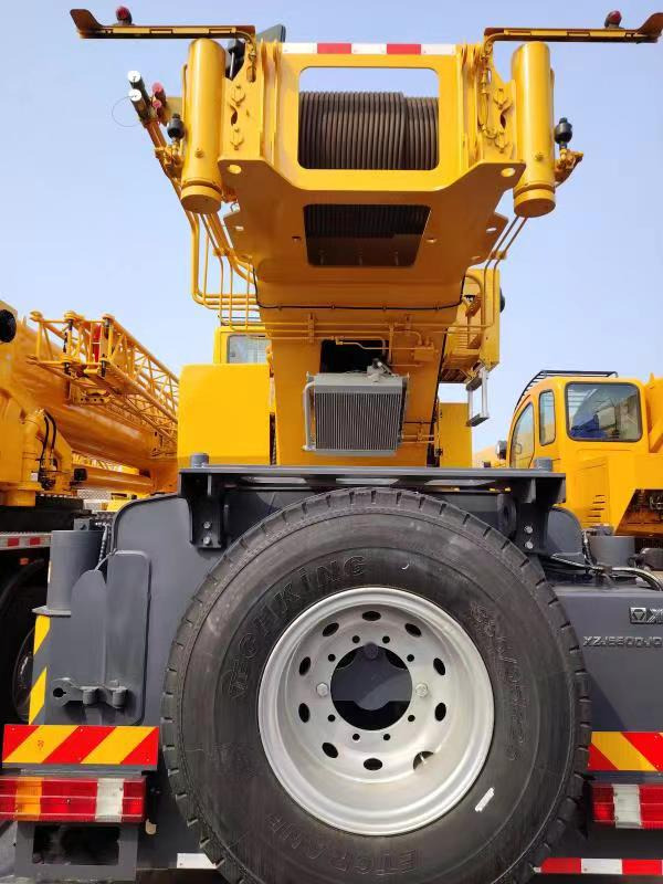 XCMG Factory 180 Ton Used QY180K5C Telescopic Boom Truck Mounted Crane Price List - Autogrúa: foto 4 XCMG Factory 180 Ton Used QY180K5C Telescopic Boom Truck Mounted Crane Price List - Autogrúa: foto 4