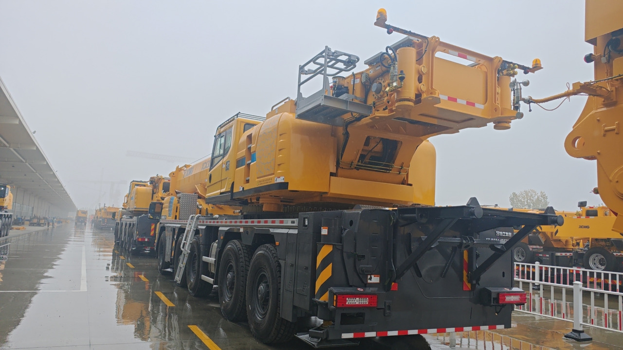 XCMG Official 2024 Year Pick Up Truck Crane 300t XCA300L8_1 Mobile All Terrain Crane Price - Grúa todo terreno: foto 4 XCMG Official 2024 Year Pick Up Truck Crane 300t XCA300L8_1 Mobile All Terrain Crane Price - Grúa todo terreno: foto 4