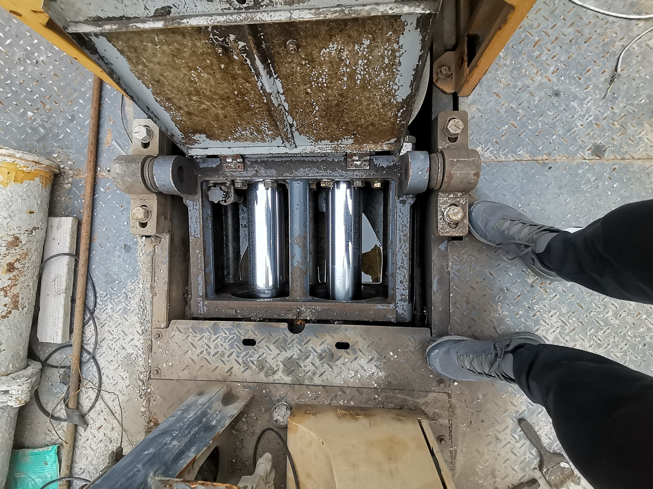 XCMG Official Construction Building Machine HBC10022V Used Truck Mounted Line Concrete Pump Price - Maquinaria para hormigón: foto 5 XCMG Official Construction Building Machine HBC10022V Used Truck Mounted Line Concrete Pump Price - Maquinaria para hormigón: foto 5