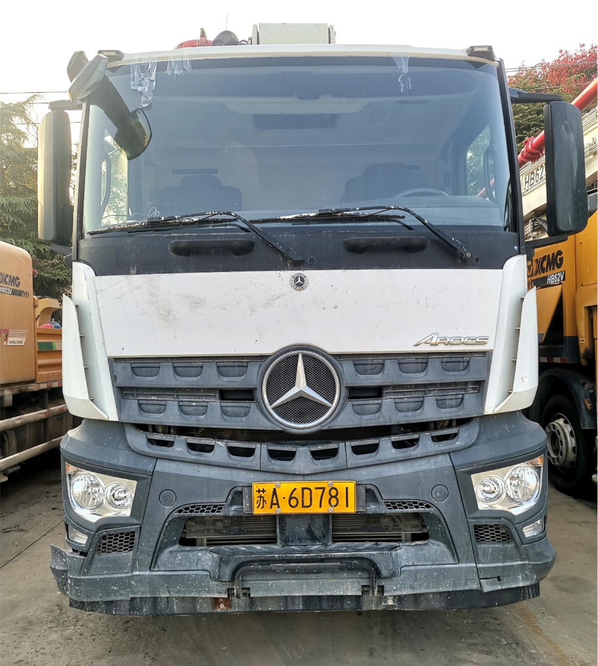 XCMG Official HB62V Second Hand Concrete Pump Truck 62m Truck-mounted Concrete Pump Price - Camión bomba de hormigón: foto 3 XCMG Official HB62V Second Hand Concrete Pump Truck 62m Truck-mounted Concrete Pump Price - Camión bomba de hormigón: foto 3