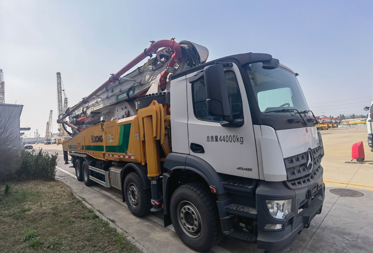 XCMG Official Schwing Concrete Pump HB62V Used Telescopic Concrete Pump Truck Price - Camión bomba de hormigón: foto 4 XCMG Official Schwing Concrete Pump HB62V Used Telescopic Concrete Pump Truck Price - Camión bomba de hormigón: foto 4