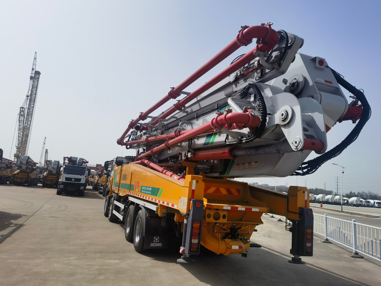 XCMG Official Second Hand 62m Concrete Boom Pump HB62V Truck Mounted Concrete Pump For Sale - Camión bomba de hormigón: foto 4 XCMG Official Second Hand 62m Concrete Boom Pump HB62V Truck Mounted Concrete Pump For Sale - Camión bomba de hormigón: foto 4