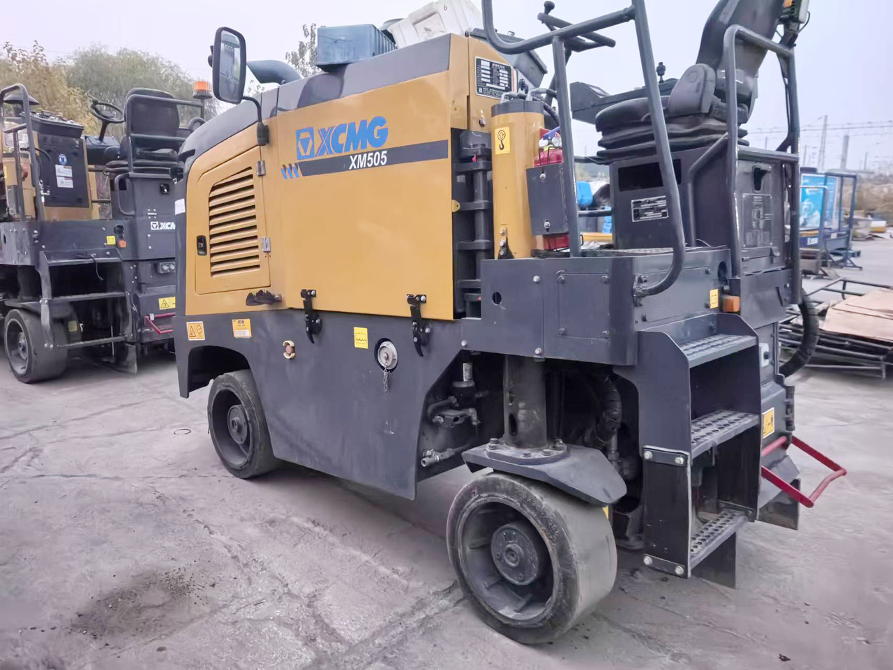 XCMG Official Second Hand Road Building Machine XM505 Small Asphalt Milling Machine For Sale - Fresadora en frío: foto 3 XCMG Official Second Hand Road Building Machine XM505 Small Asphalt Milling Machine For Sale - Fresadora en frío: foto 3