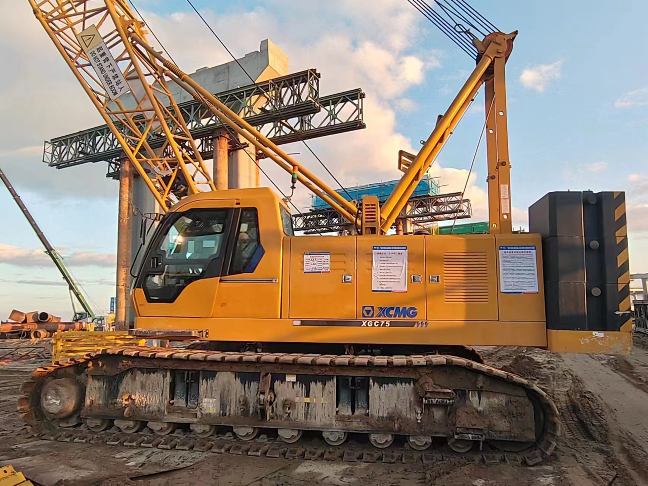XCMG Official Used Mini Mobile Crane XGC75 75 Ton Crawler Crane With Cheap Price - Grúa sobre orugas: foto 2 XCMG Official Used Mini Mobile Crane XGC75 75 Ton Crawler Crane With Cheap Price - Grúa sobre orugas: foto 2