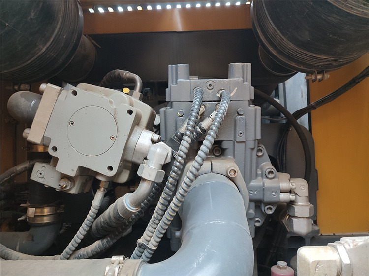 XCMG Official Xe400e Second Hand Hydraulic Rotary Piling Rig Used Rotary Table Drilling Rig - Martillo de hinca de pilotes: foto 5 XCMG Official Xe400e Second Hand Hydraulic Rotary Piling Rig Used Rotary Table Drilling Rig - Martillo de hinca de pilotes: foto 5