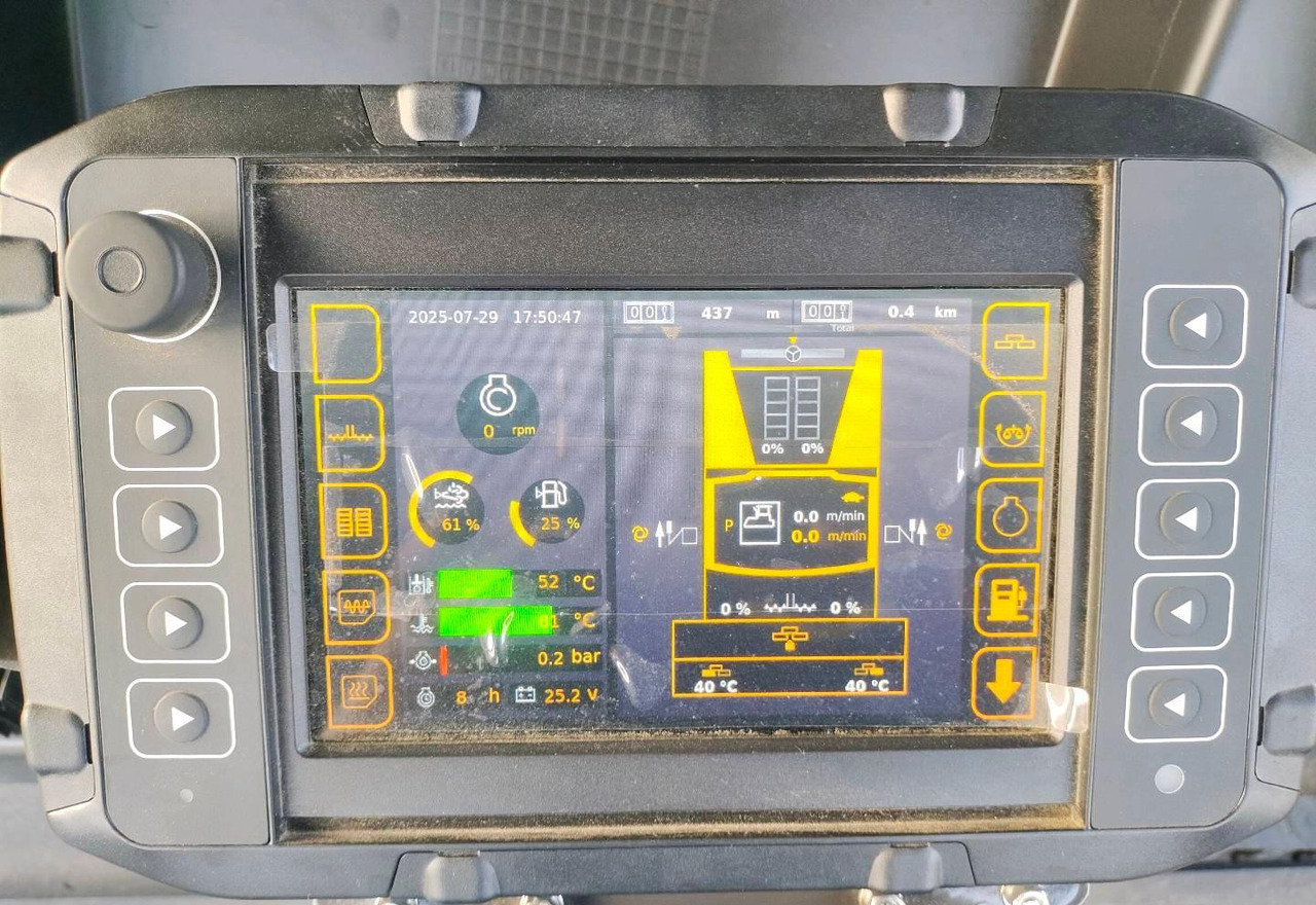 Pavimentadora de asfalto XCMG RP905IV used crawler portable concrete asphalt paver price: foto 6