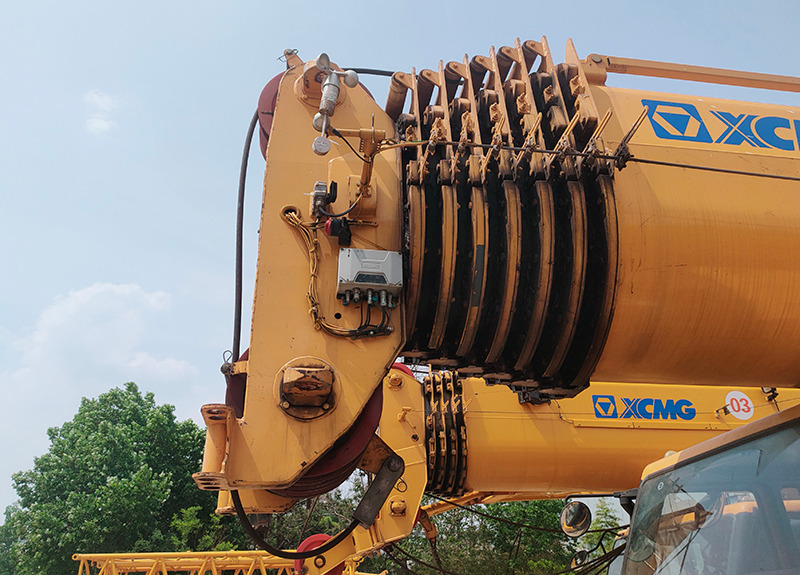 XCMG XCT130L8 second hand 130ton small hydraulic crane for sale - Autogrúa: foto 4 XCMG XCT130L8 second hand 130ton small hydraulic crane for sale - Autogrúa: foto 4