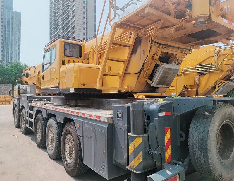 XCMG XCT130L8 second hand 130ton small hydraulic crane for sale - Autogrúa: foto 5 XCMG XCT130L8 second hand 130ton small hydraulic crane for sale - Autogrúa: foto 5
