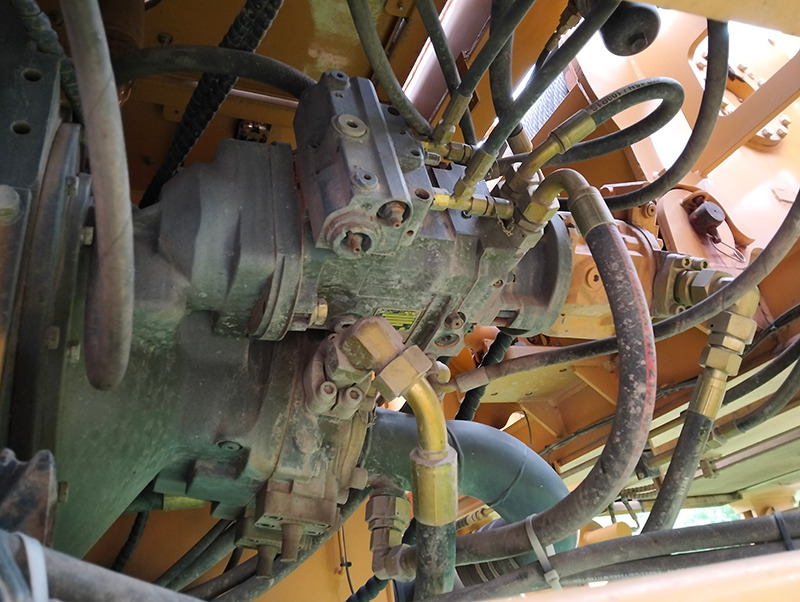 Grúa sobre orugas XCMG XGC150-IA 150ton crawler crane price: foto 6