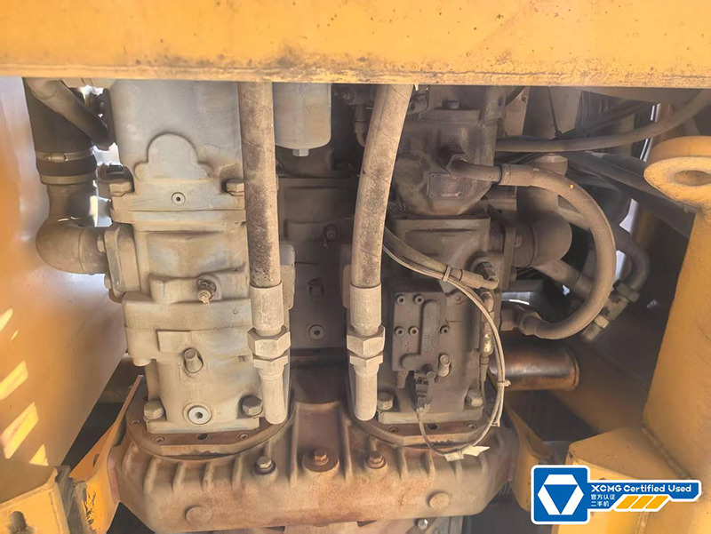 XCMG XGC500 500ton used hydraulic lift machine price - Grúa sobre orugas: foto 4 XCMG XGC500 500ton used hydraulic lift machine price - Grúa sobre orugas: foto 4