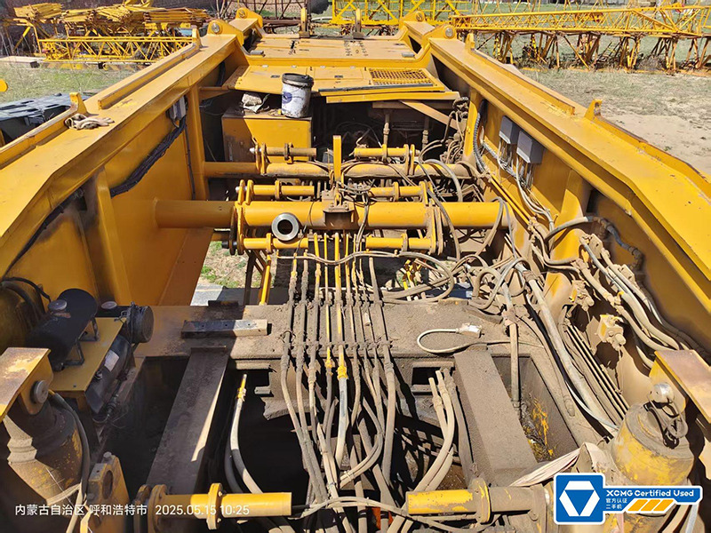 XCMG XGC650 used mobile hydraulic hoist lift machine 650ton crawler crane - Grúa sobre orugas: foto 3 XCMG XGC650 used mobile hydraulic hoist lift machine 650ton crawler crane - Grúa sobre orugas: foto 3