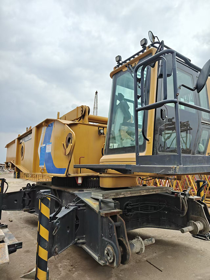 XCMG XLC200M small middle 200ton used crawler crane 2023 for sale - Grúa sobre orugas: foto 4 XCMG XLC200M small middle 200ton used crawler crane 2023 for sale - Grúa sobre orugas: foto 4