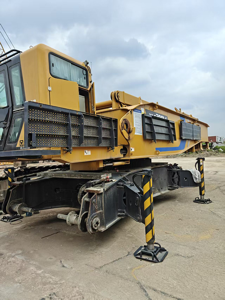 XCMG XLC200M small middle 200ton used crawler crane 2023 for sale - Grúa sobre orugas: foto 3 XCMG XLC200M small middle 200ton used crawler crane 2023 for sale - Grúa sobre orugas: foto 3